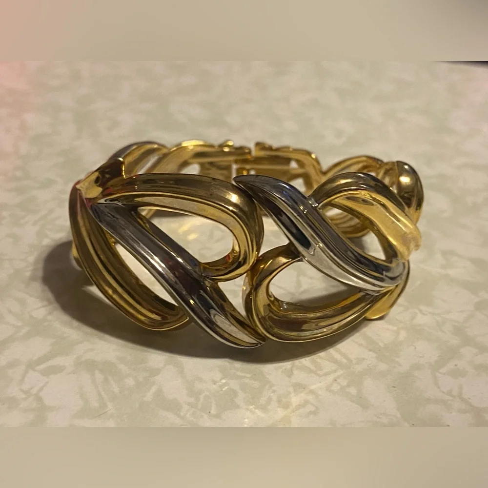 Unique Vintage good slight